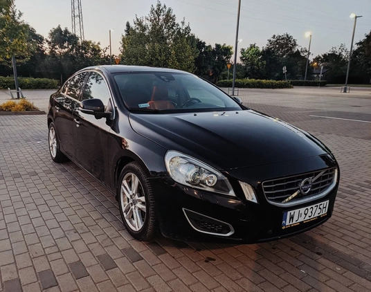 Volvo S60 cena 46999 przebieg: 132770, rok produkcji 2013 z Poniatowa małe 56